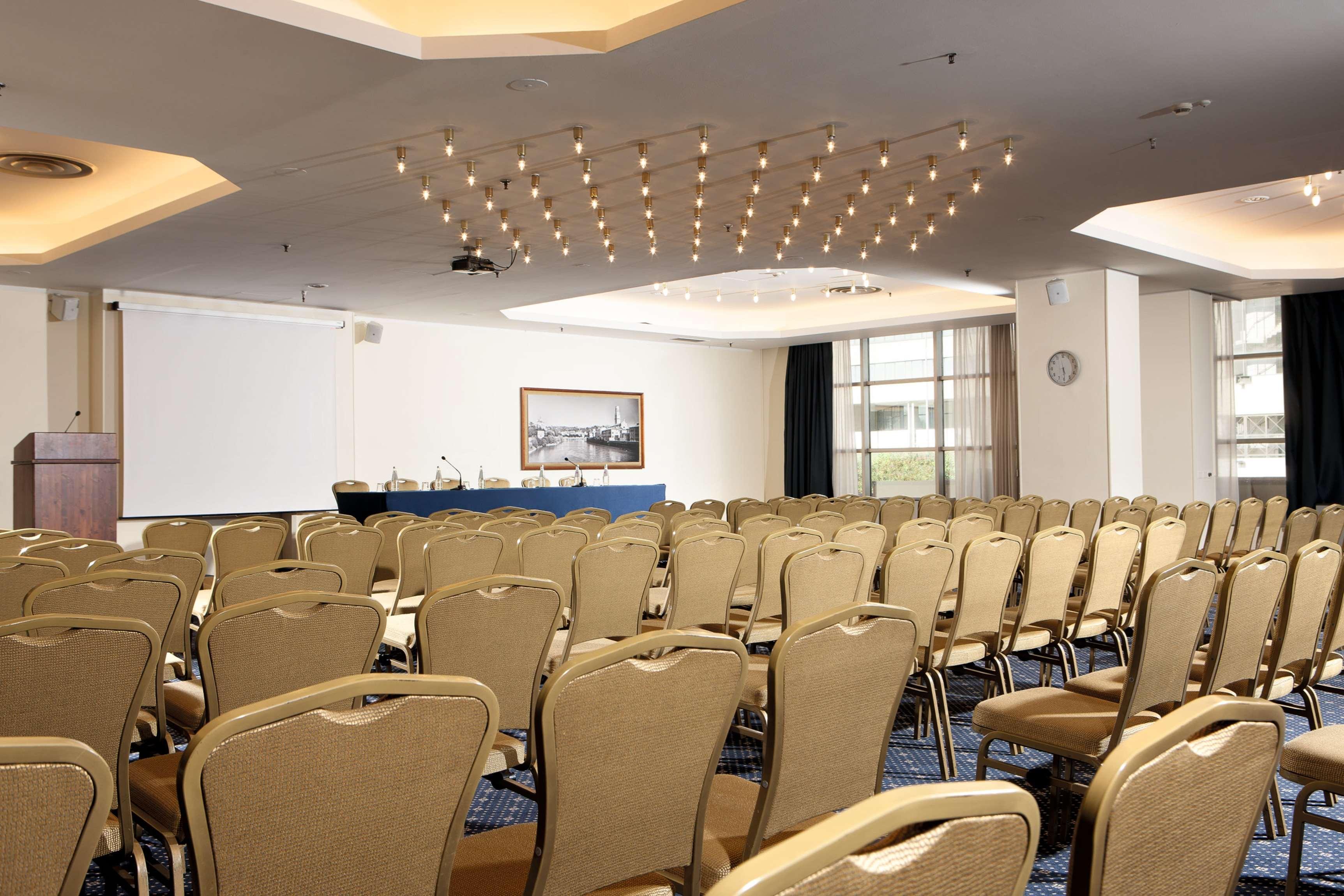 Best Western Ctc Hotel Verona San Giovanni Lupatoto Esterno foto