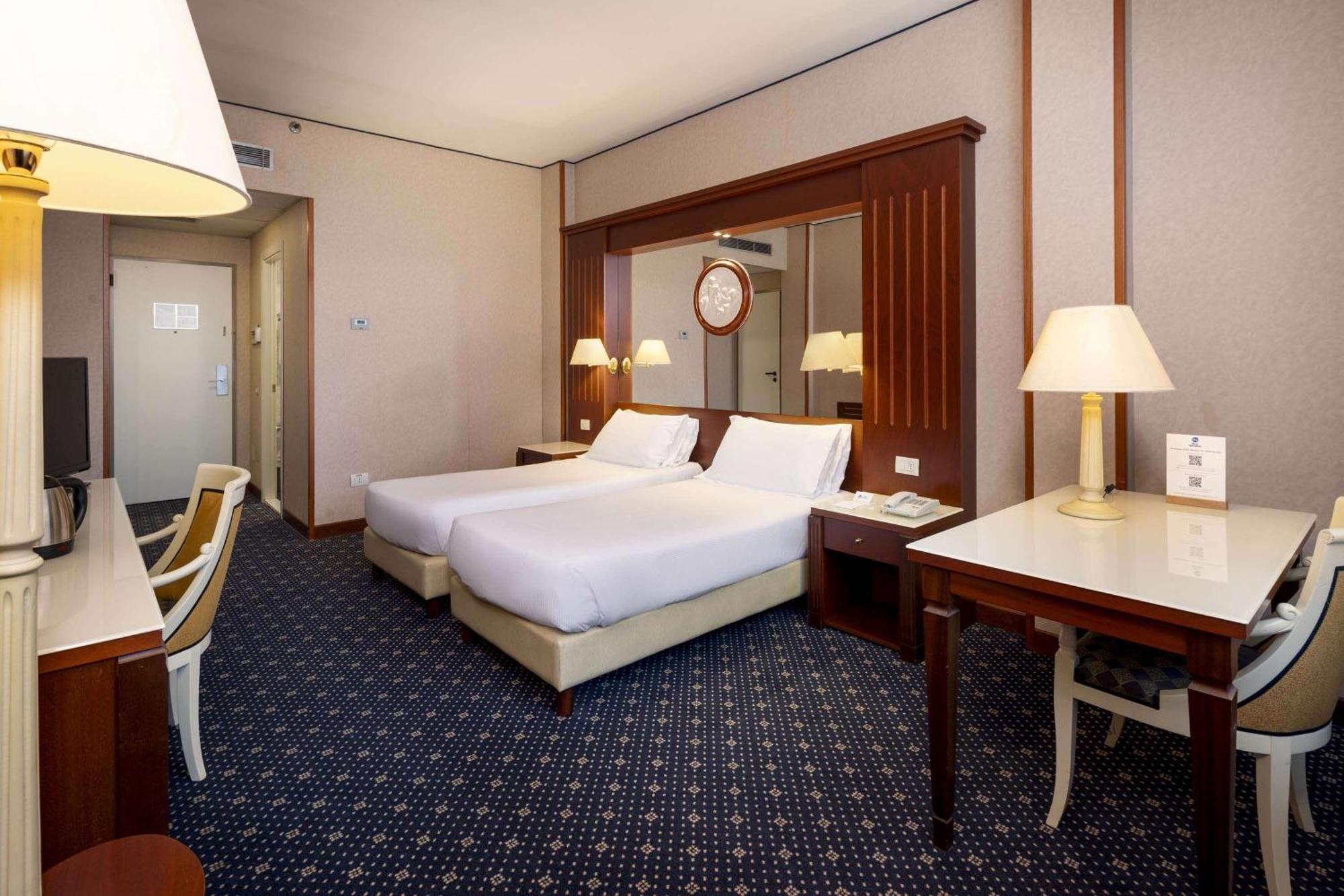 Best Western Ctc Hotel Verona San Giovanni Lupatoto Esterno foto