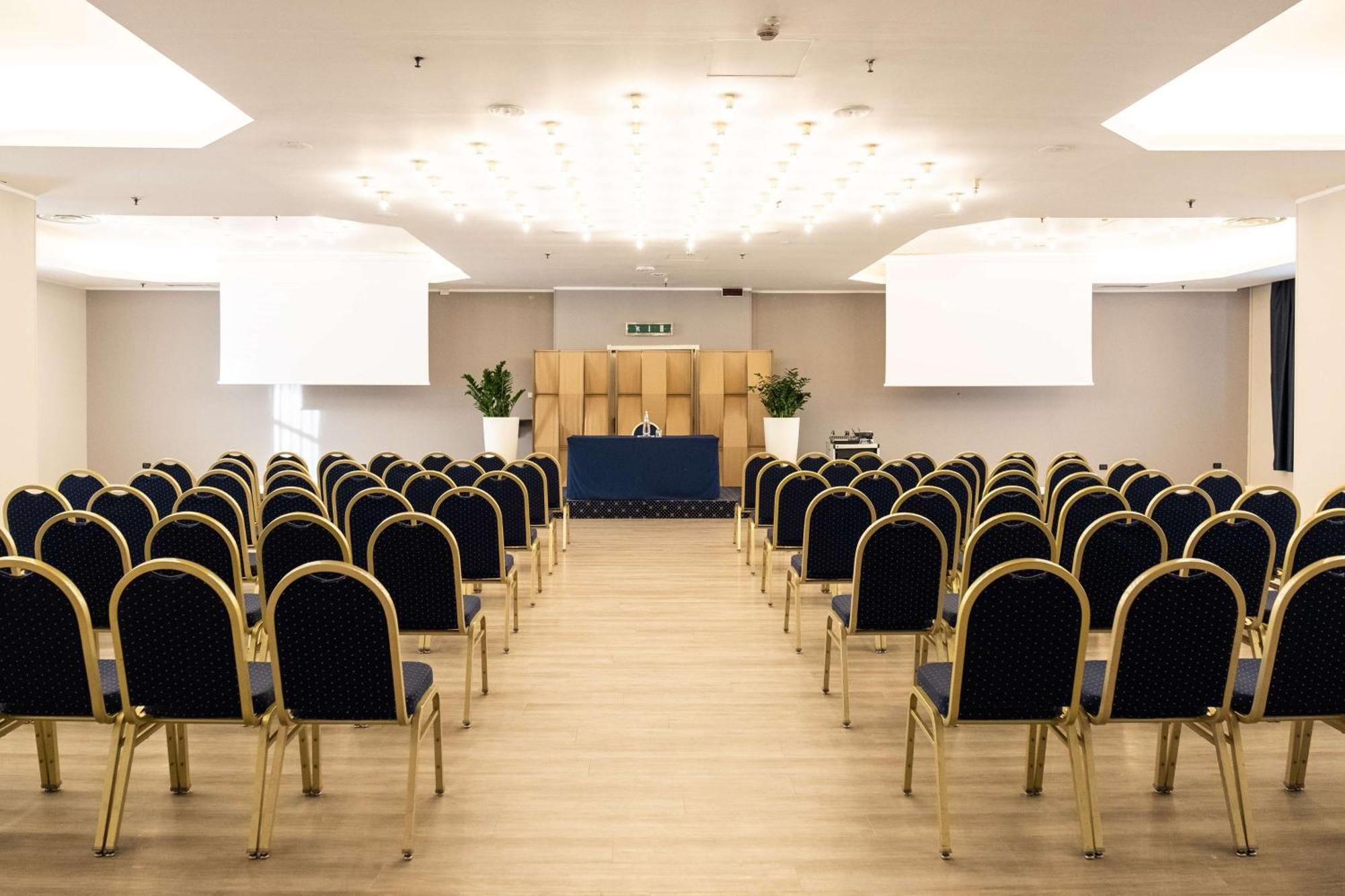 Best Western Ctc Hotel Verona San Giovanni Lupatoto Esterno foto