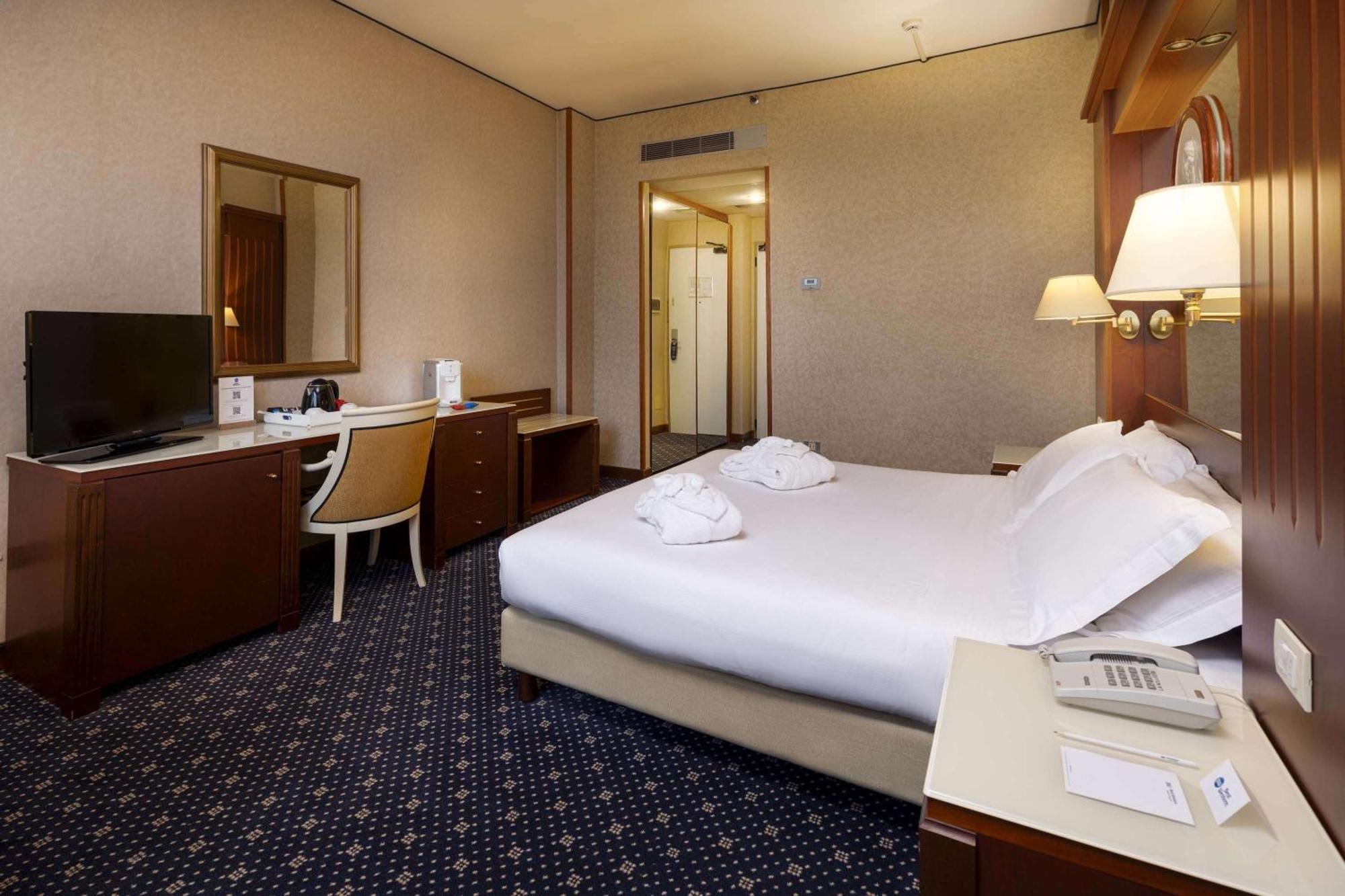 Best Western Ctc Hotel Verona San Giovanni Lupatoto Esterno foto