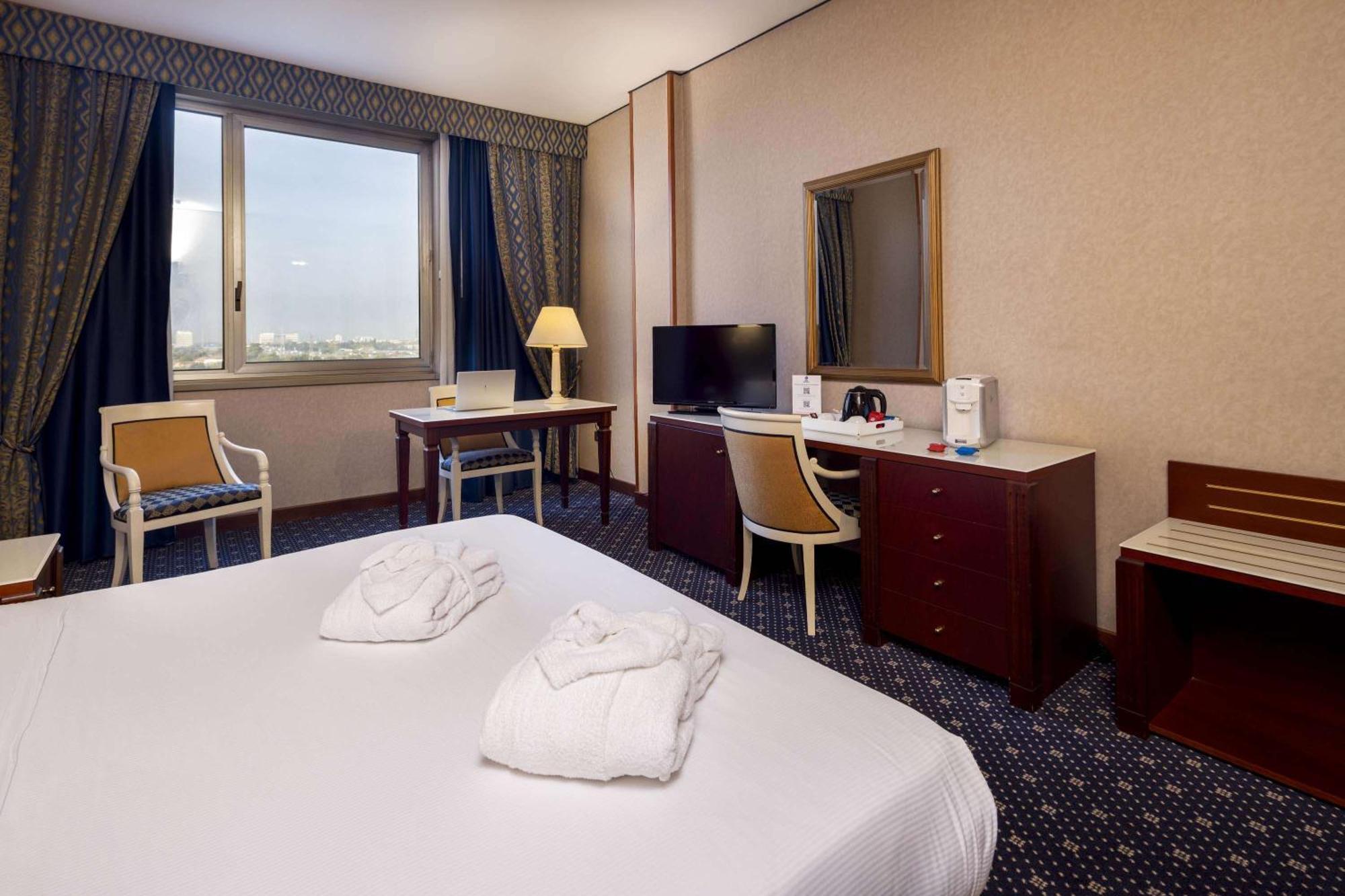 Best Western Ctc Hotel Verona San Giovanni Lupatoto Esterno foto