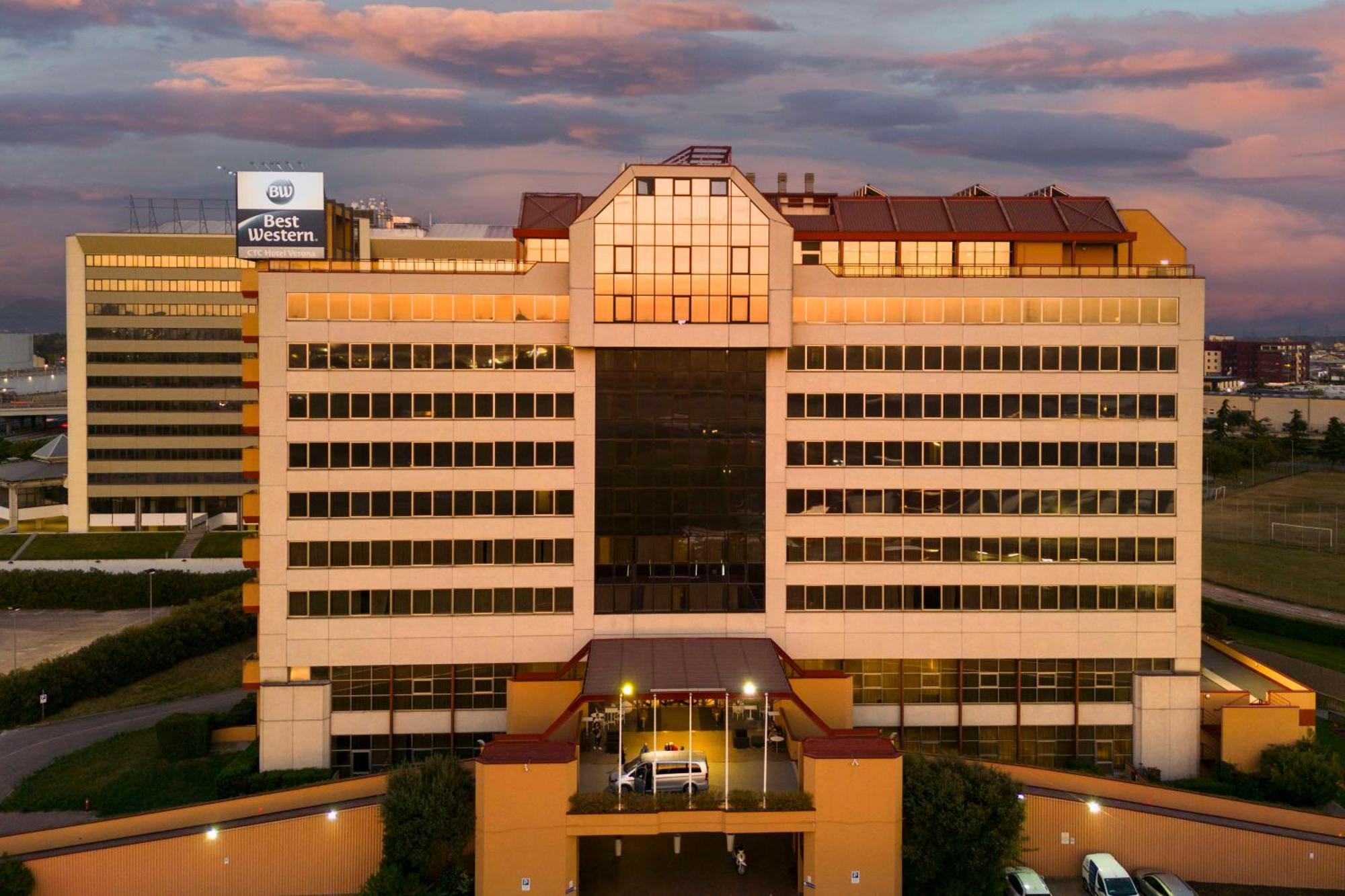 Best Western Ctc Hotel Verona San Giovanni Lupatoto Esterno foto