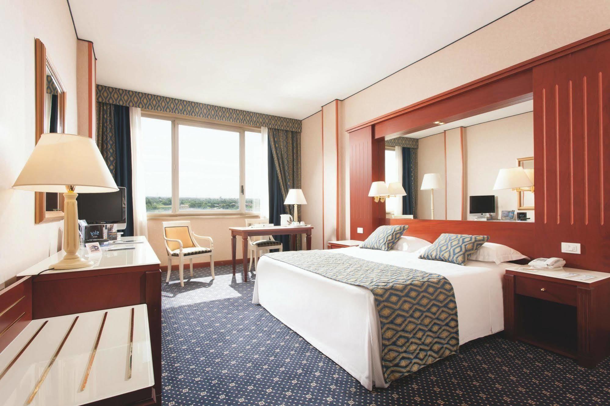 Best Western Ctc Hotel Verona San Giovanni Lupatoto Esterno foto